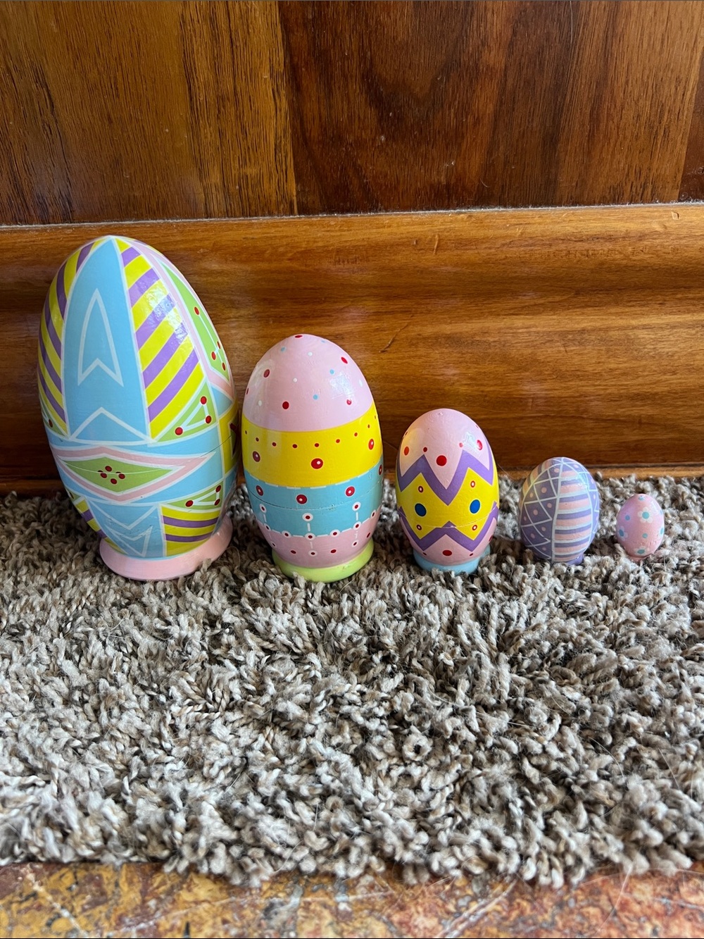 Pastel Hand-Painted Nesting Egg Set - Home Accents Decor z1